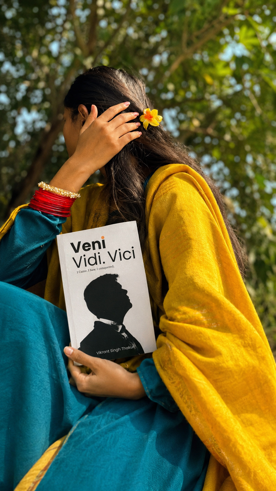 Person holding Veni Vidi Vici